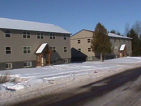 703 Cedar Bluff Dr, Houghton, MI 49931