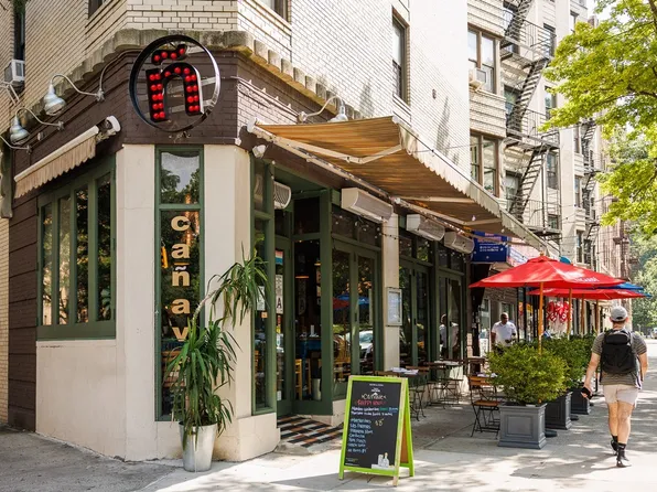 4568 Broadway image 19 of 21