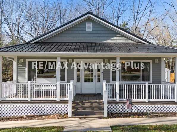 1703 High St, Farmville, VA 23901