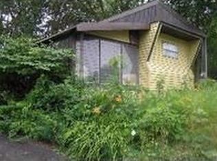 5 Falcon St, Worcester, MA 01603