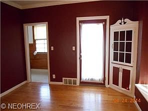 3rd image of 1439 Olivewood Ave