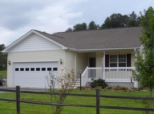 124 Turkey Creek Rd, Leicester, NC 28748