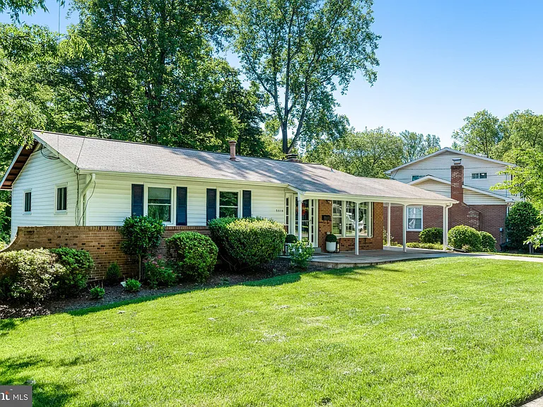 5019 Fleming Dr — Photo 2