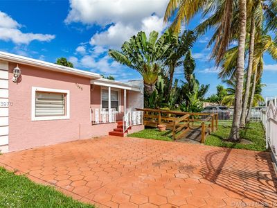 1045 NW 148th St, Miami, FL, 33168