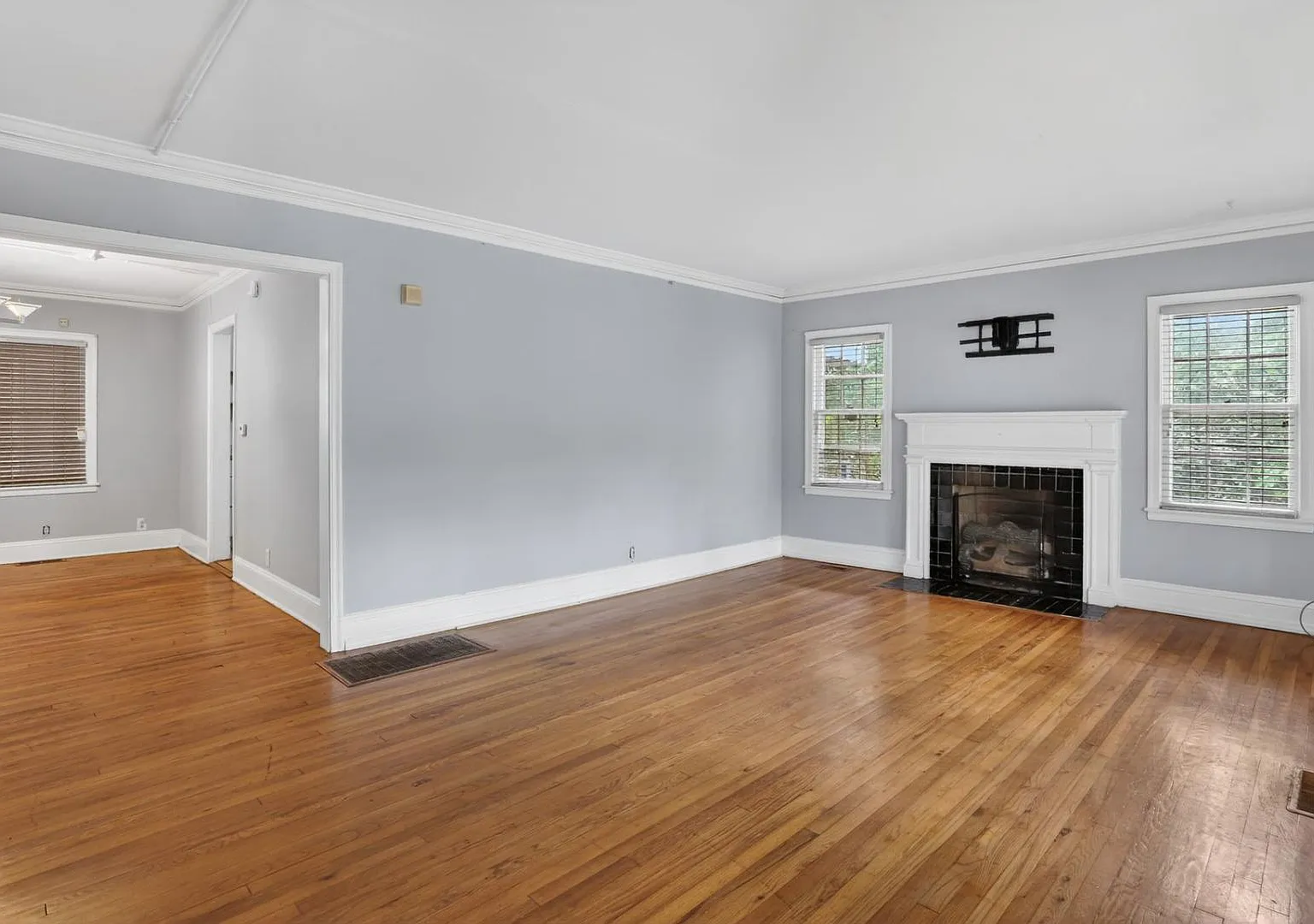 2728 Winburn Terr — Photo 3