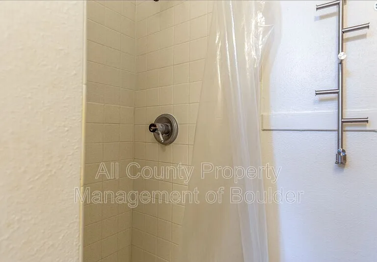 2408 8th St #7 — Photo 11