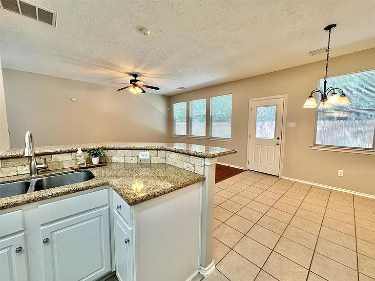 234 W Stedhill Loop — Photo 16