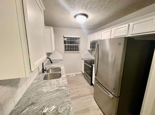 3851 S Jonathan Ave, Springfield, MO 65807