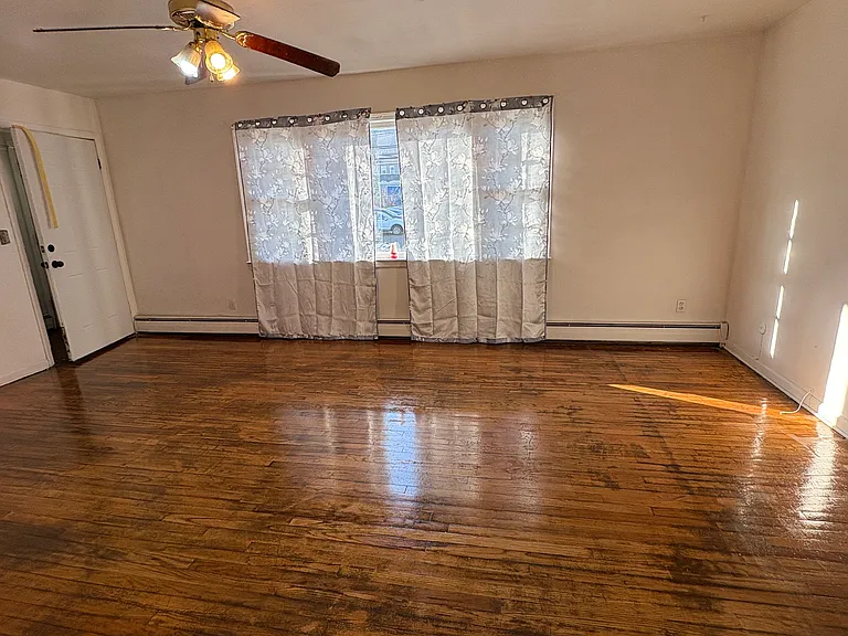 184 Smith St #1A — Photo 2