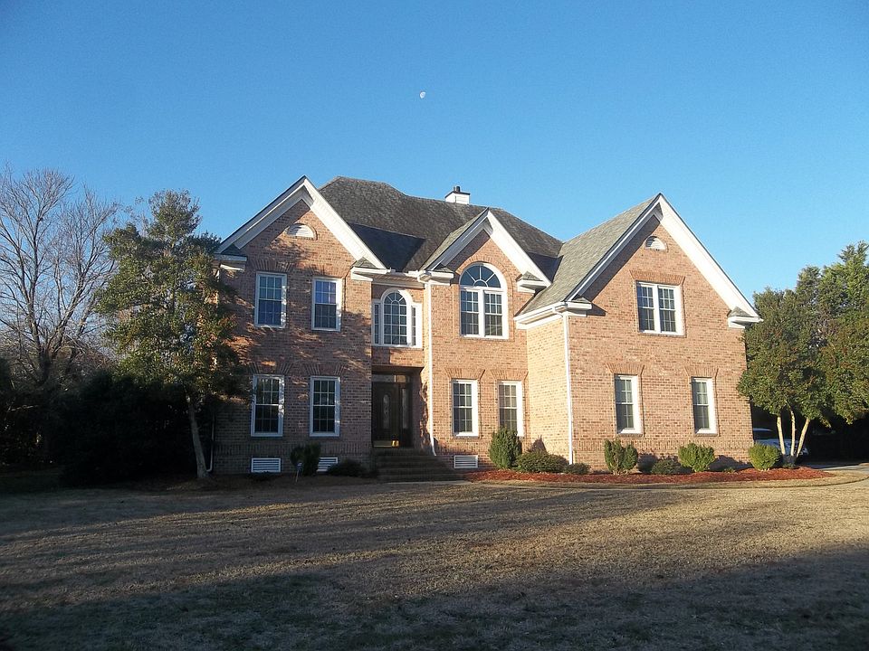 1st image of 104 Southwick Ct