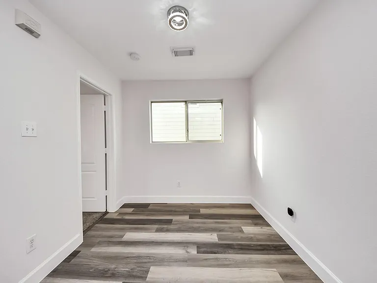 7826 Maverick Trace Ln — Photo 27