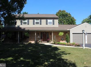 449 Dolly Dr, Lancaster, PA