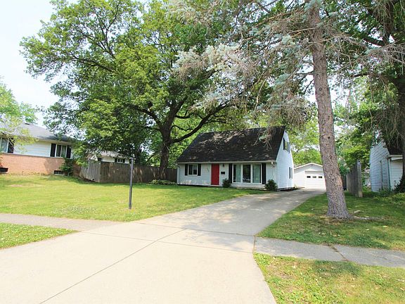 2nd image of 2420 Robinwood Dr