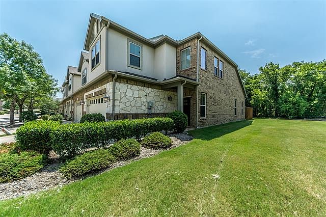 1st image of 1857 Villa Dr