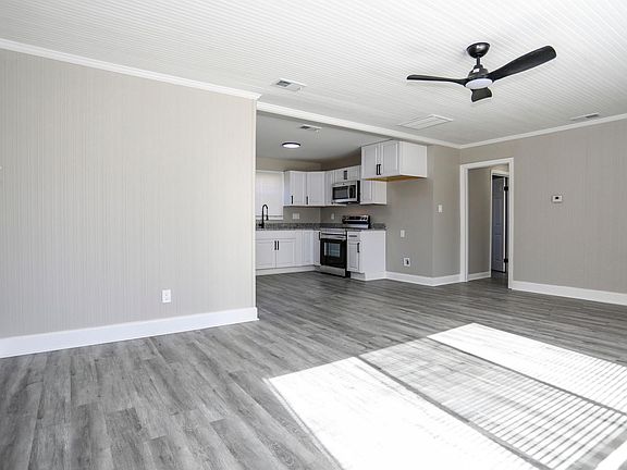 4th image of 251 Anderson Dr