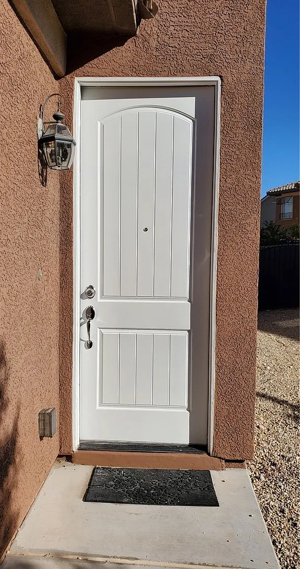 3 bed, 2.5 bath, 1714 sqft, $2,495 — Photo 2