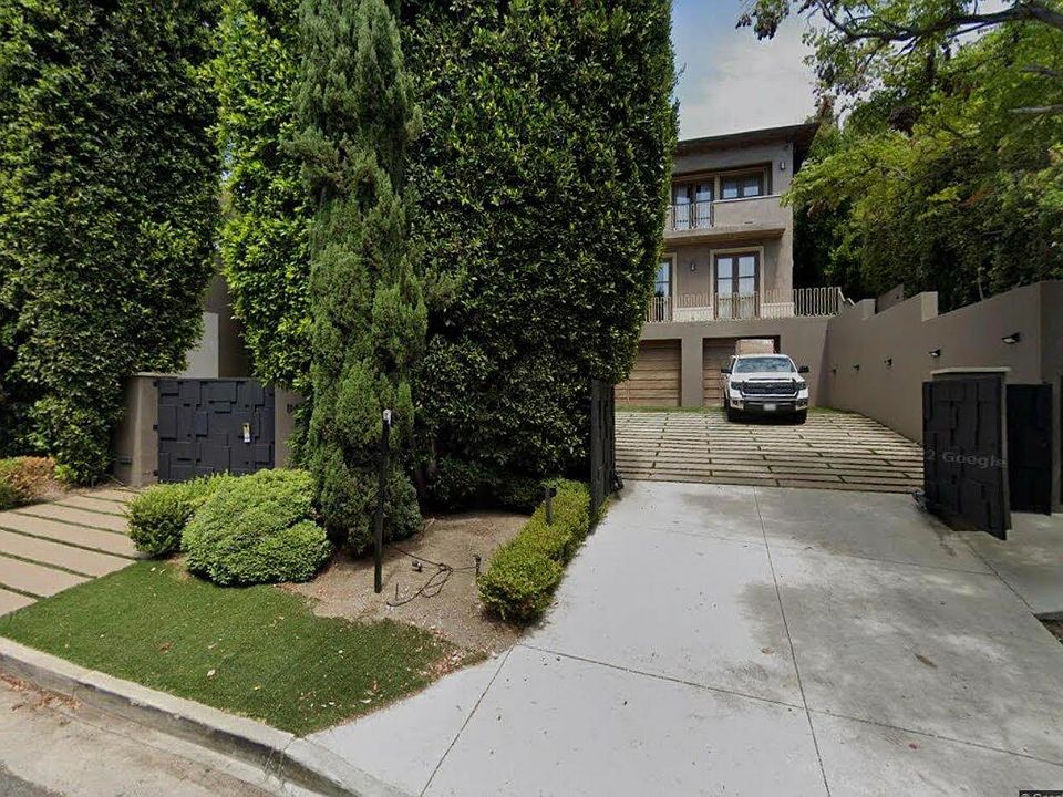 1st image of 114 S Burlingame Ave