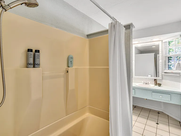 2716 Seaspray St — Photo 8