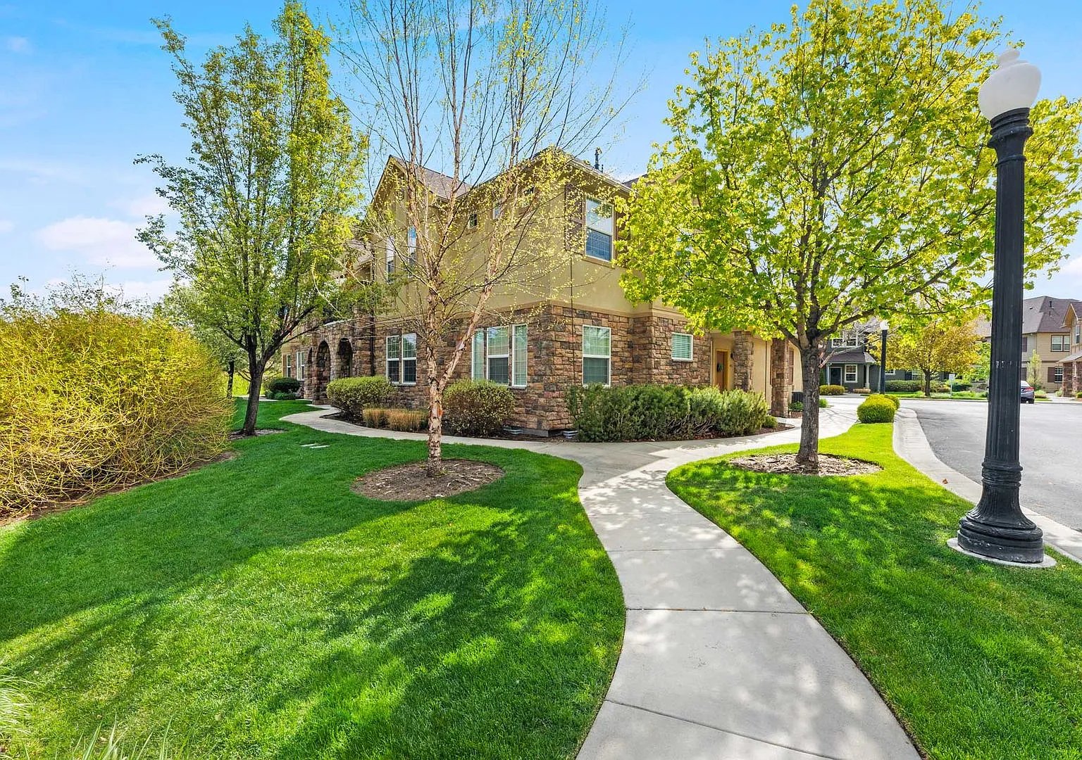 1152 E Winding Cr, Eagle ID, 83616 — Photo 3