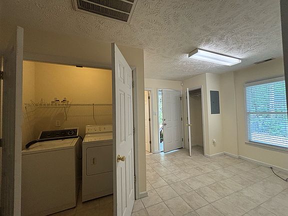 3rd image of 209 S McPherson Church Rd #B