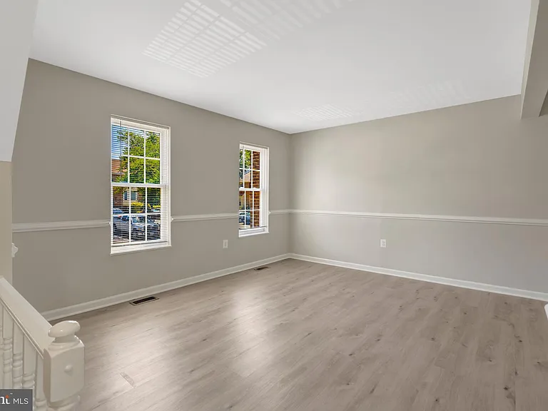 7065 Leewood Forest Dr — Photo 5