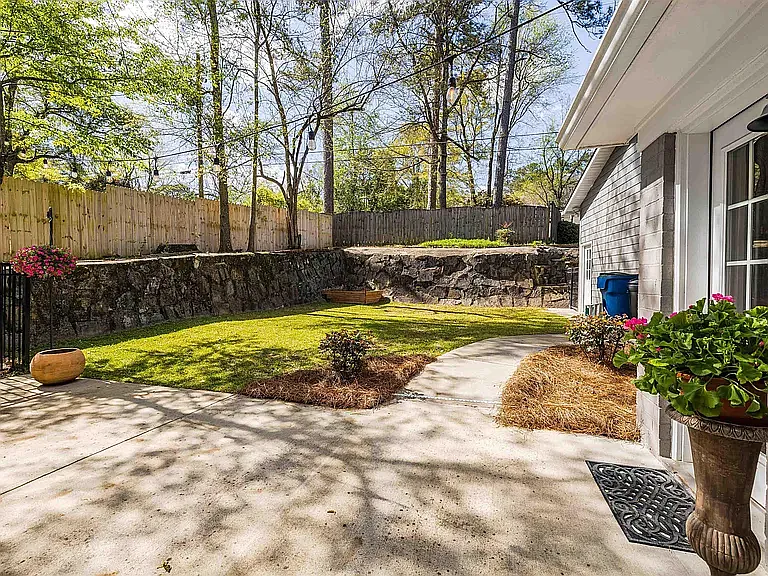 608 Shades Creek Pkwy — Photo 28