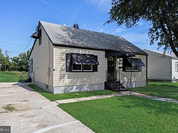 2nd image of 3006 Carter Ave