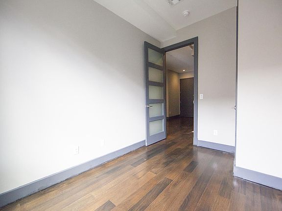 3rd image of 127 Boerum St APT 3B