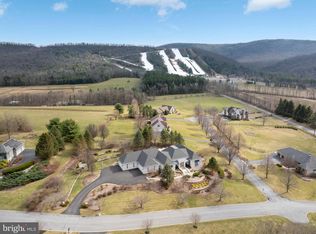220 Mount Pleasant Dr, Boalsburg, PA