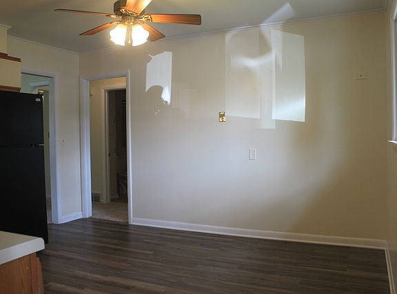 5th image of 63 Pine Ct
