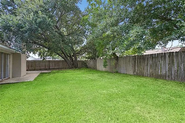 408 Cardinal Dr — Photo 16
