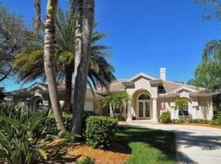 7611 Heathfield Ct, University Park, FL 34201