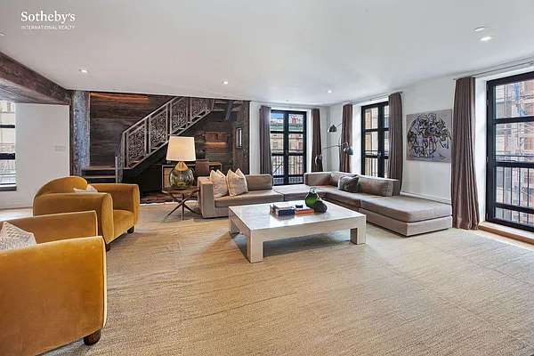Sold by Sotheby's International Realty | media 3