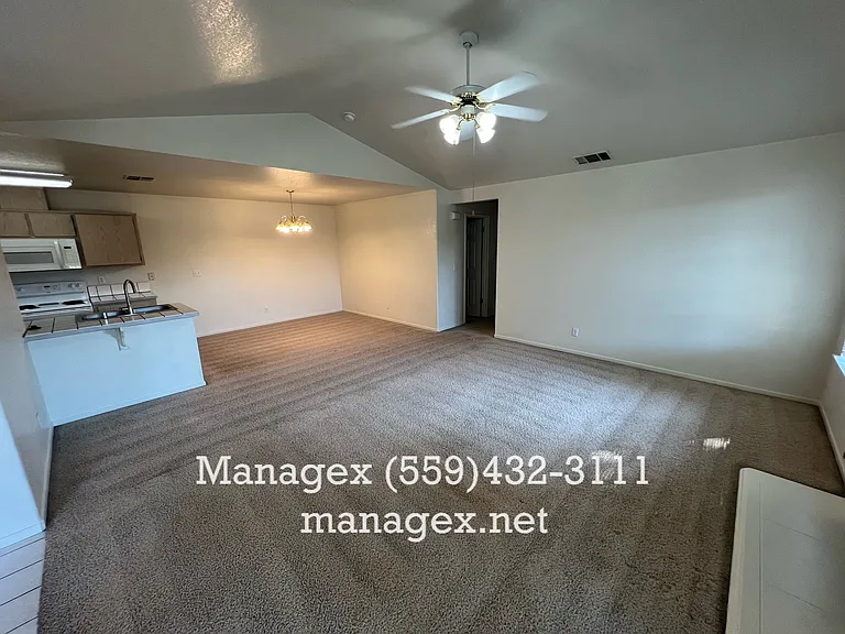 768 Spruce Ave #103 — Photo 4