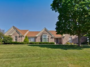 7308 Scots Ln, Crystal Lake, IL 60014