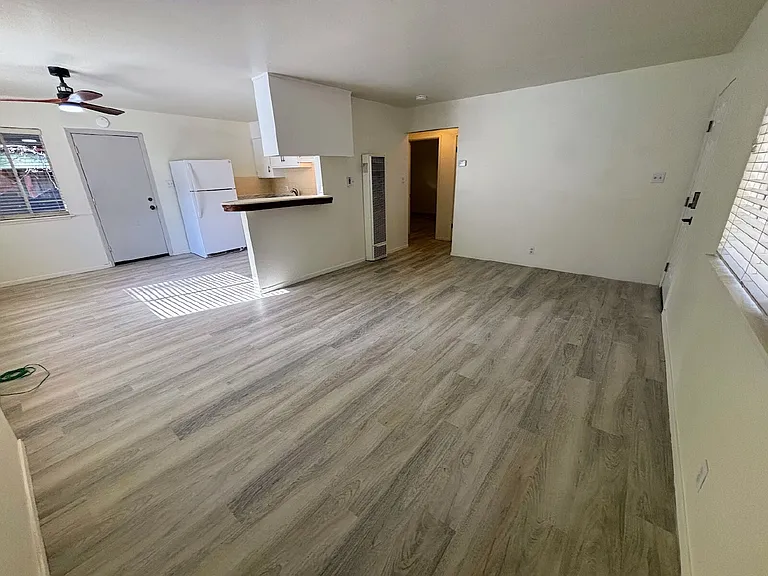 4091 Greenwood Rd #1 — Photo 1