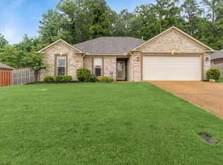 161 Little Brook Ln, Jackson, TN 38305