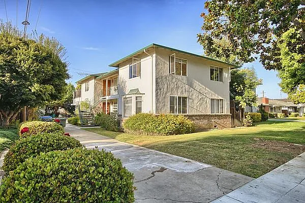 8 Blair Ave