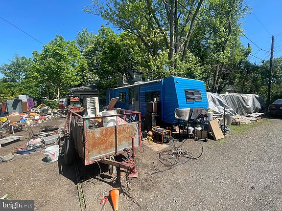 5th image of 635 Elroy Rd