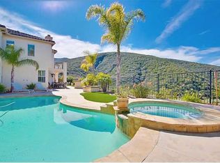 902 Bridgeport Ct, San Marcos, CA 92078