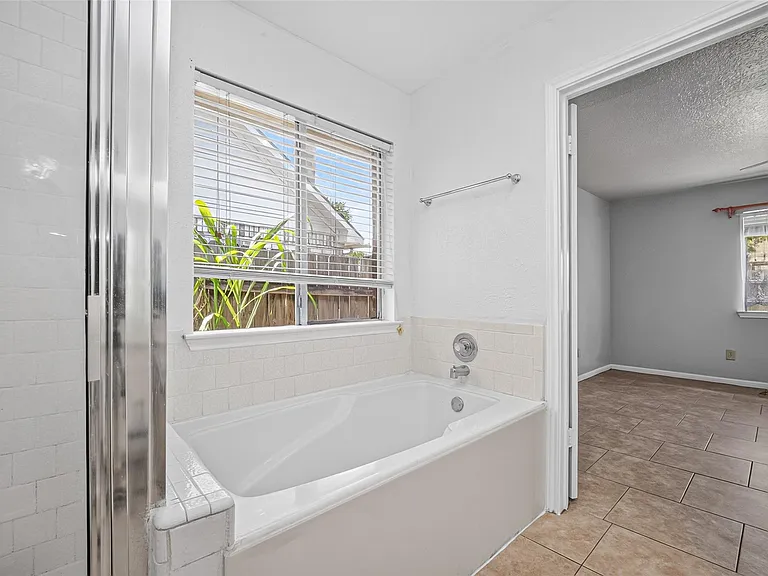6510 Grand Haven Dr — Photo 39