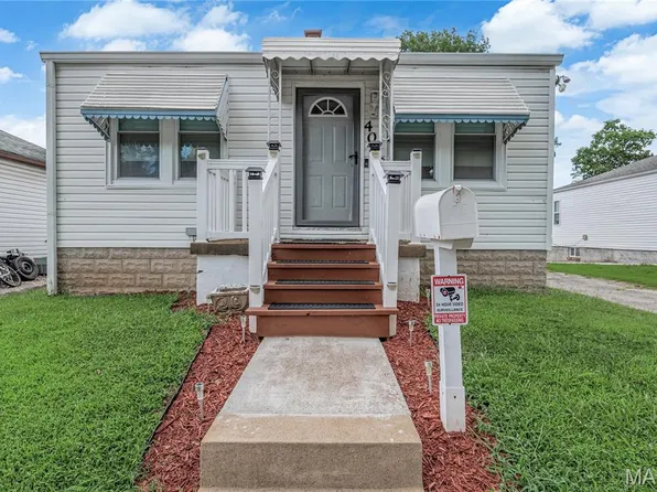 4013 Birchwood Pl, Saint Louis, MO 63125