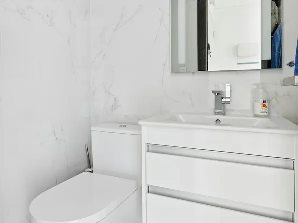 171 East 84th Street image 8 of 16