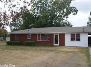 208 S Holly St, Beebe, AR 72012