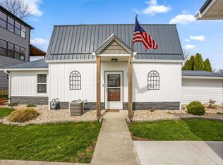 10256 Canoe Ln, Thornville, OH 43076