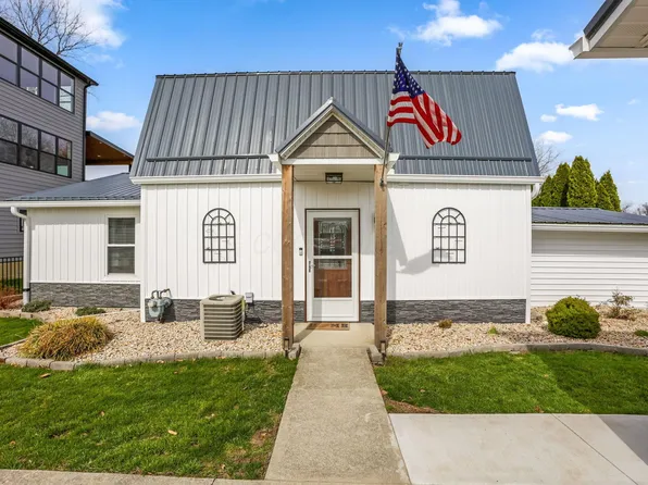 10256 Canoe Ln, Thornville, OH 43076