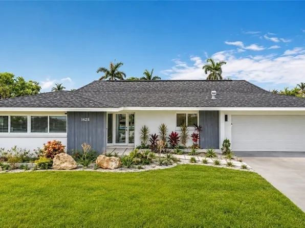 1428 Vendome Ct, Cape Coral, FL 33904