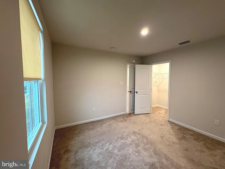 27003 Greenleaf Dr — Photo 12