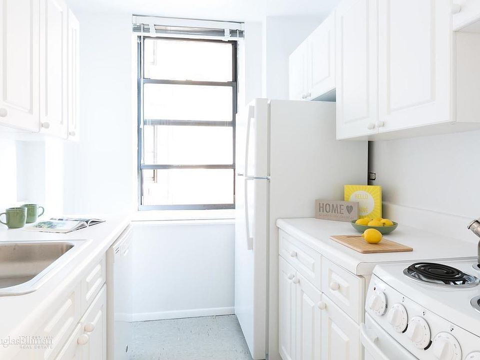 1st image of 50 W 34th St APT 22B1