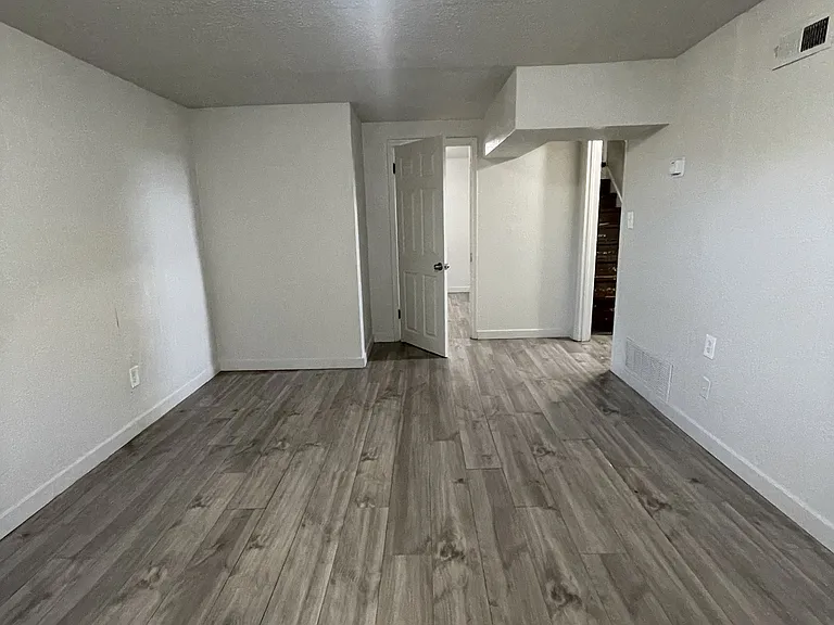 2915 Madison Ave — Photo 11